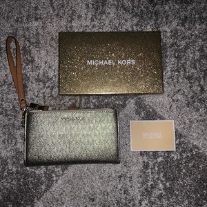 MICHAEL KORS ADELE SMARTPHONE WALLET